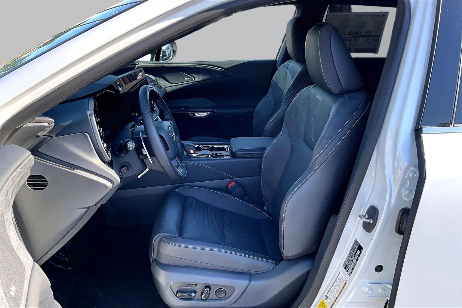 New 2026 Lexus RX 450h AWD w/ Convenience Package image 18