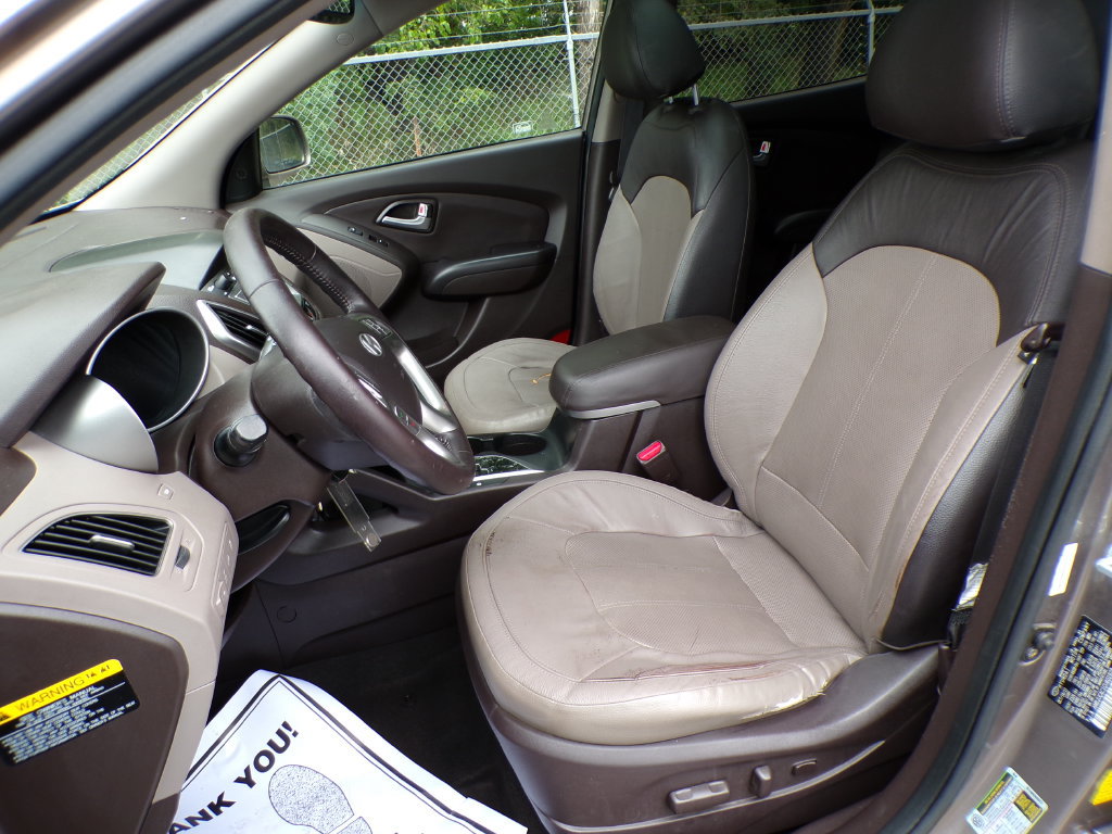 Used 2012 Hyundai Tucson Limited w/ Premium Pkg AWD/4WD image 13