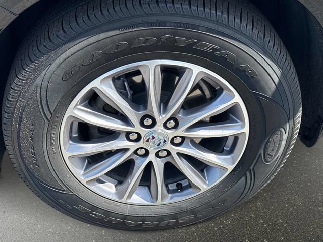Used 2024 Buick Enclave Essence w/ Technology Package AWD/4WD image 10