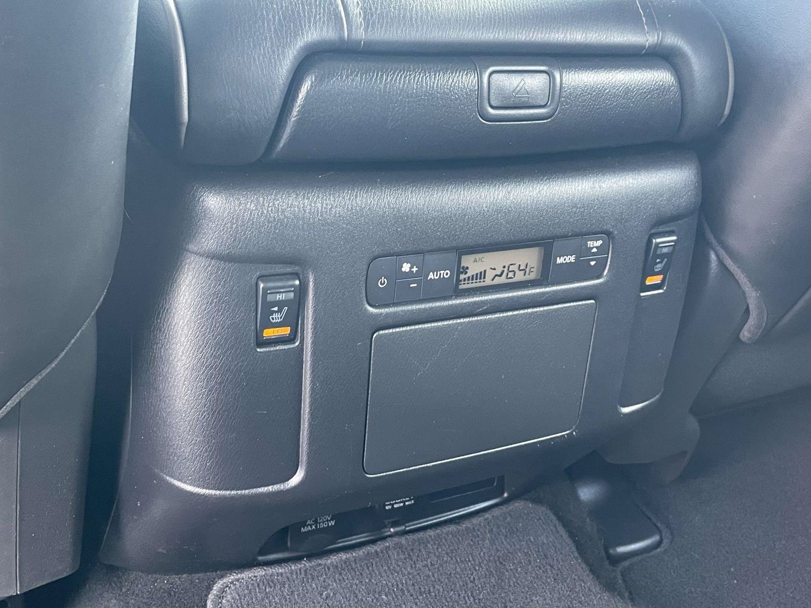 Used 2023 Nissan Armada Platinum w/ Captain's Chairs Package RWD image 12