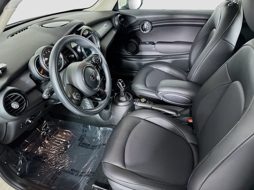 Used 2021 MINI Cooper 2-Door Hardtop FWD image 22