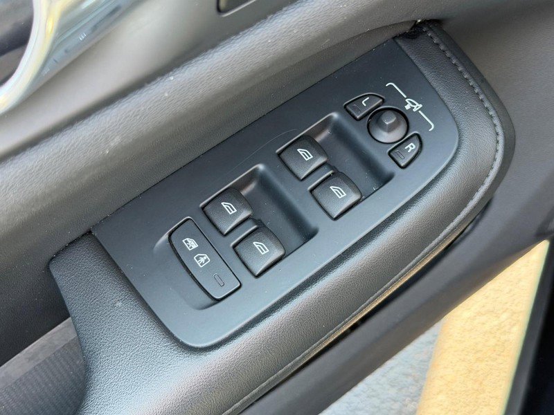 Certified 2025 Volvo S60 B5 Plus image 19