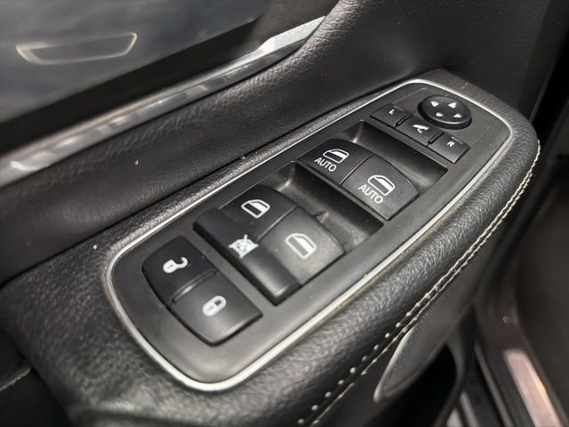 Used 2019 RAM 1500 Laramie w/ Sport Appearance Package AWD/4WD image 12