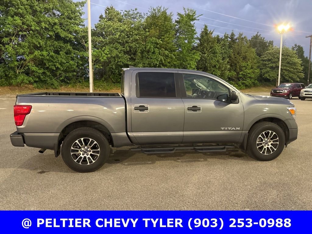 Used 2024 Nissan Titan SV w/ SV Convenience Package RWD image 8