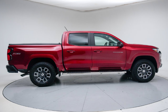 Used 2024 Chevrolet Colorado Z71 w/ Z71 Convenience Package 2 AWD/4WD image 9