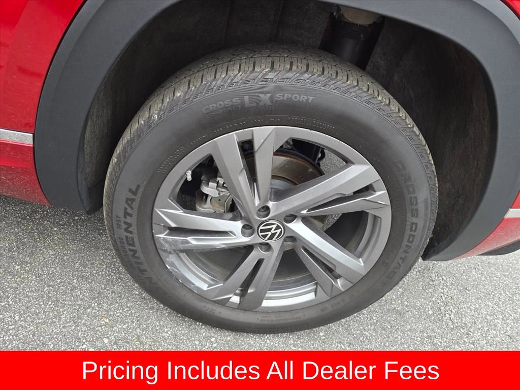 Used 2024 Volkswagen Atlas Cross Sport SEL R-Line AWD/4WD image 10