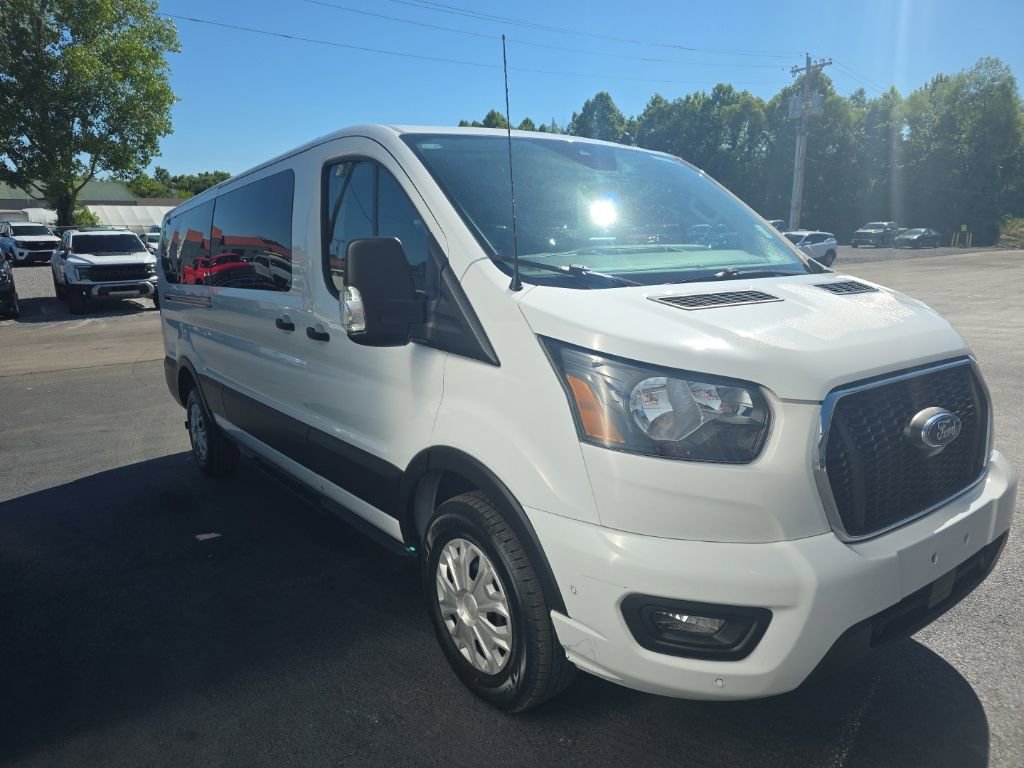 Used 2023 Ford Transit 350 XLT RWD image 4