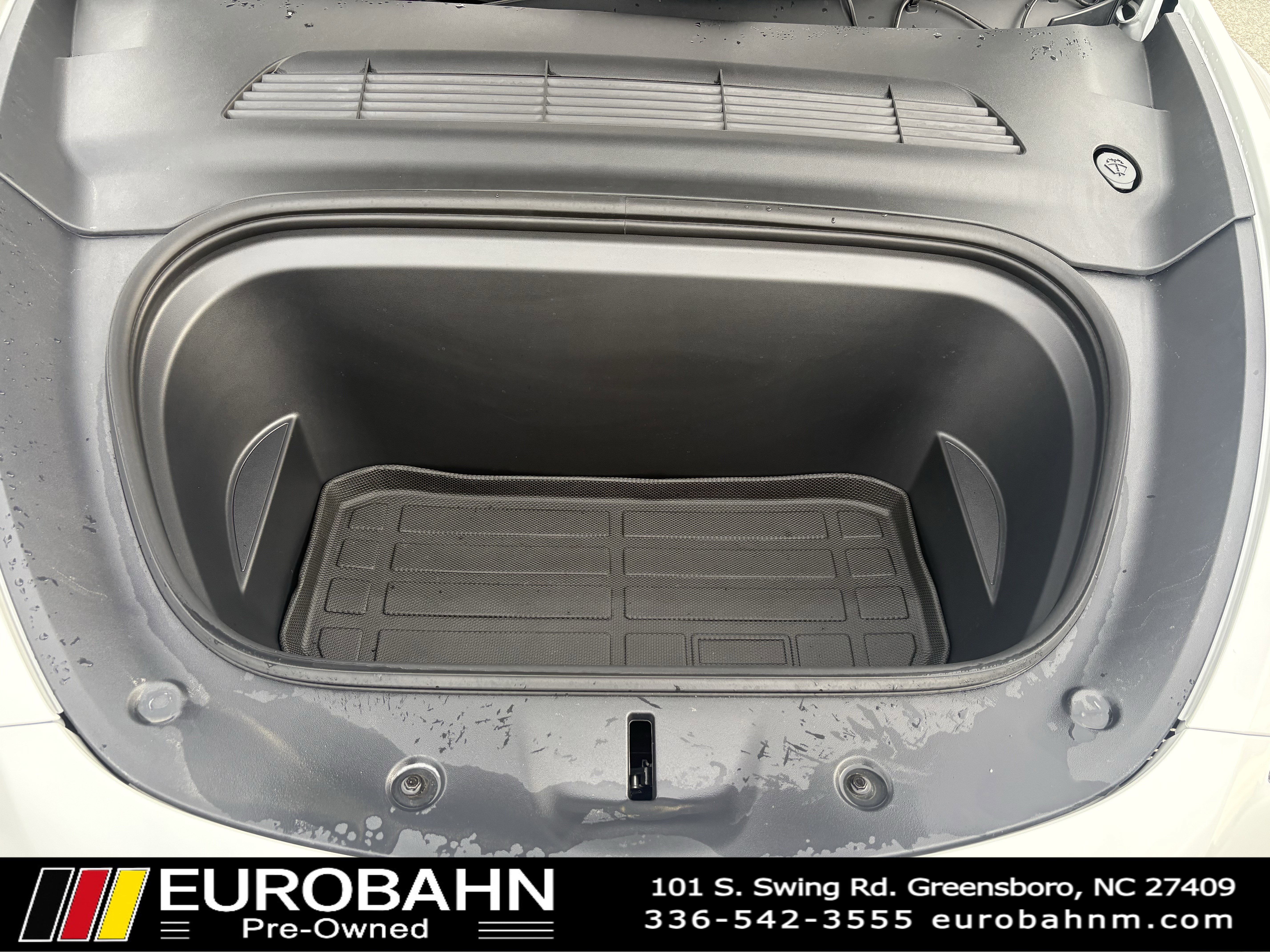 Used 2024 Tesla Model Y Performance image 34