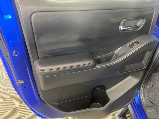 Used 2025 Nissan Frontier PRO-4X w/ Pro Convenience Package image 15