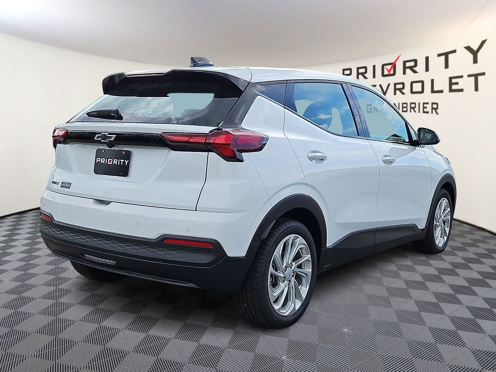 New 2027 Chevrolet Bolt LT w/ Comfort Package FWD image 4