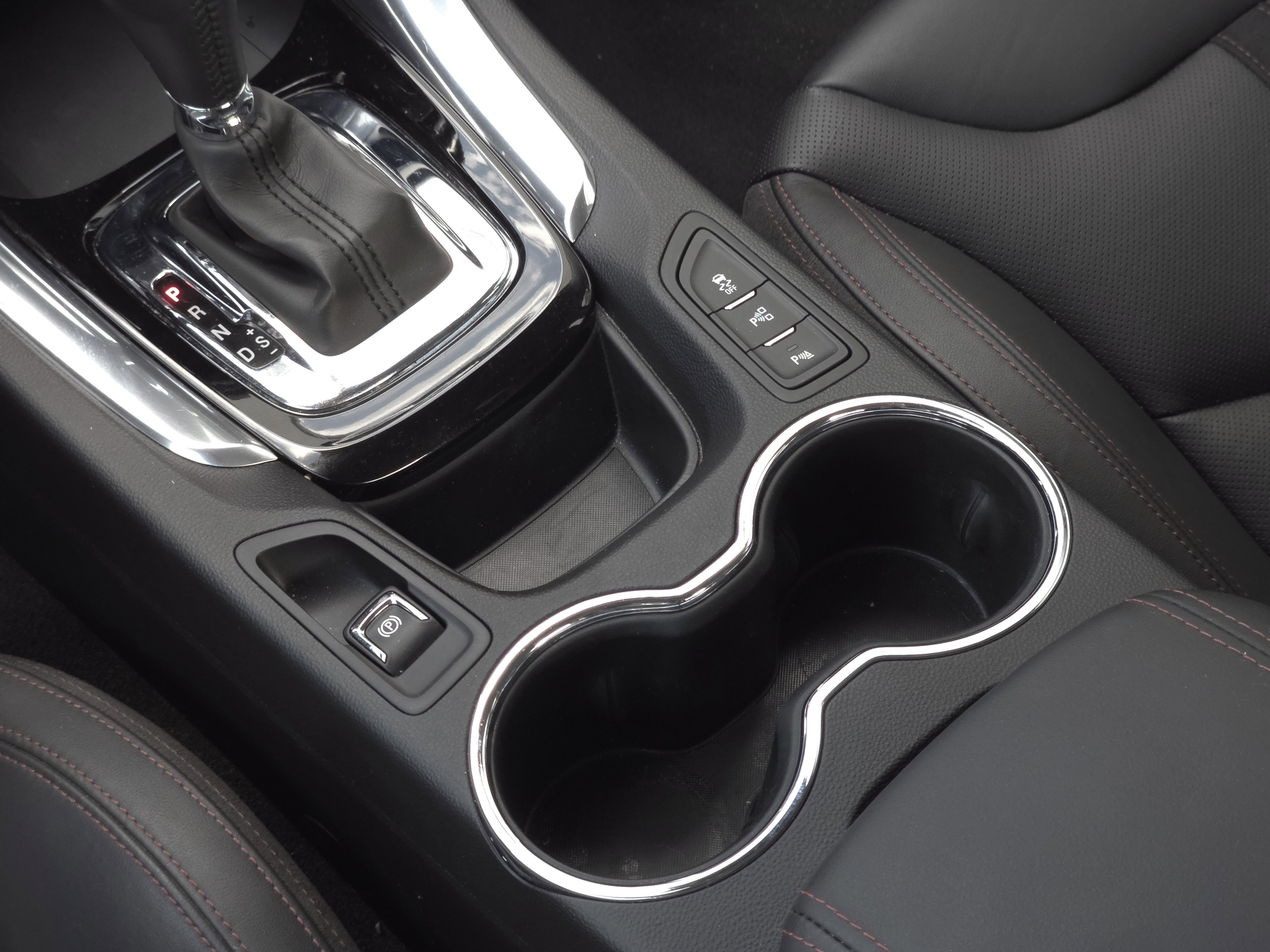 Used 2014 Chevrolet SS image 16