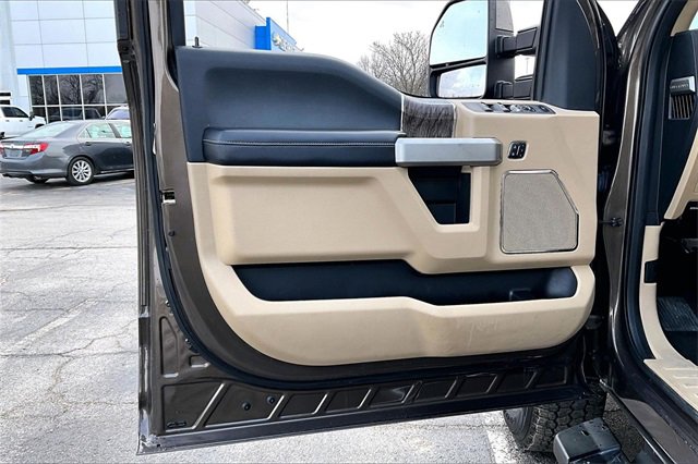 Used 2017 Ford F350 Lariat w/ Lariat Ultimate Package image 21