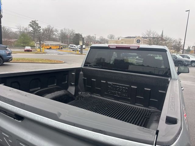 Used 2025 Chevrolet Silverado 1500 LT image 5