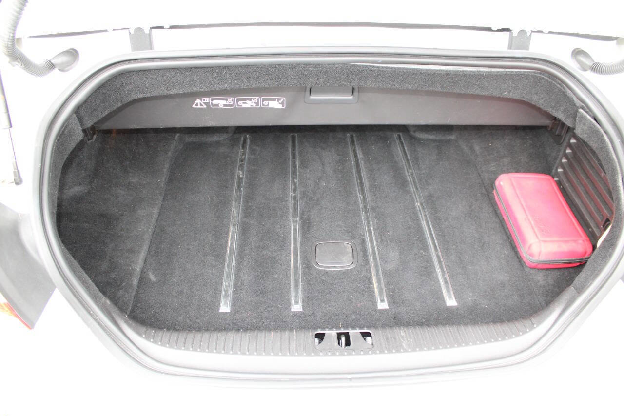 Used 2011 Jaguar XK Convertible image 31