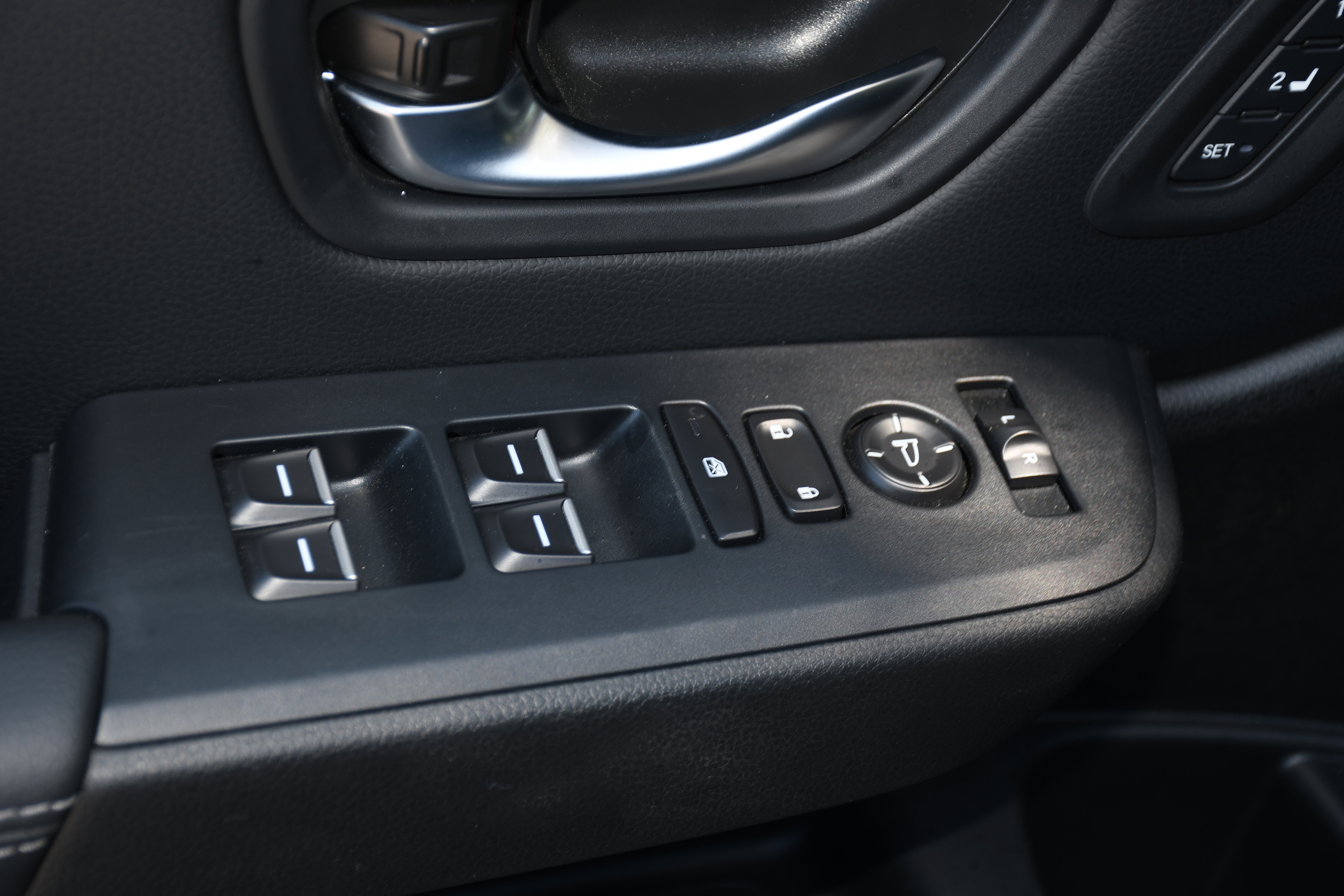 Certified 2025 Honda Pilot EX-L image 10