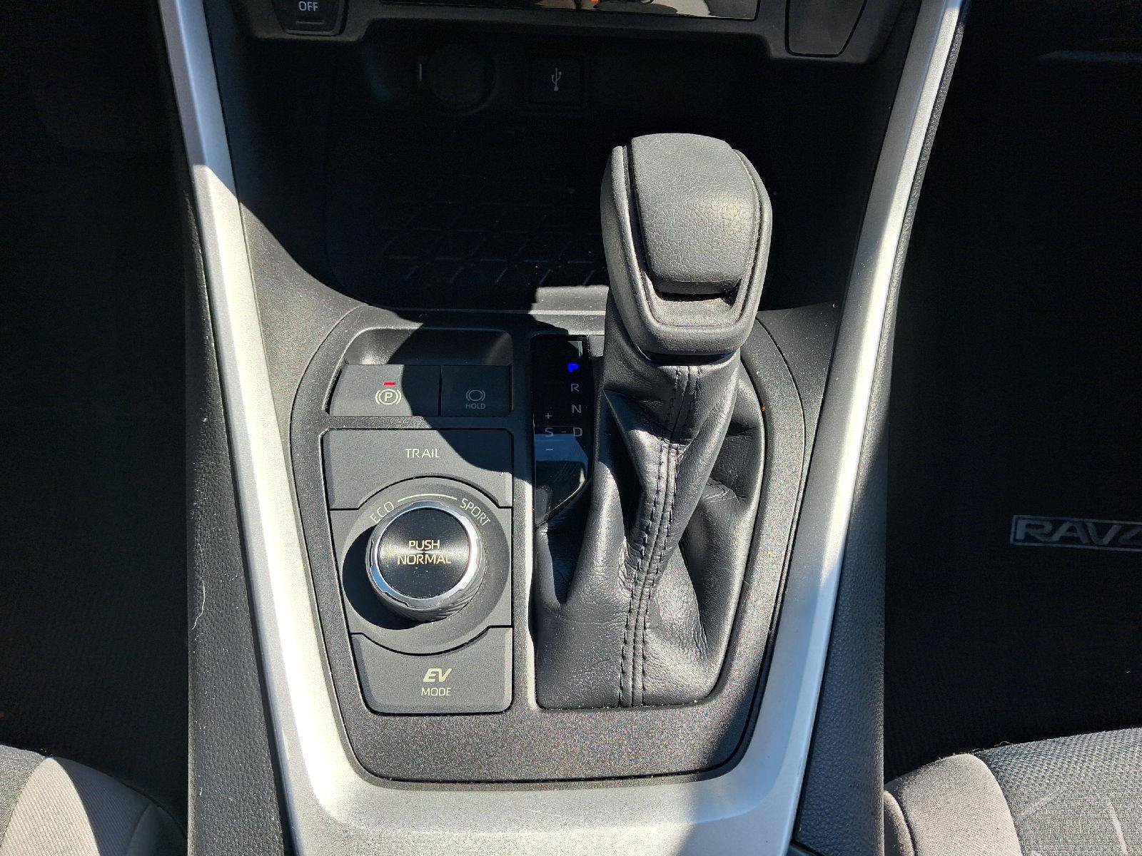 Used 2021 Toyota RAV4 XLE w/ Convenience Package AWD/4WD image 33