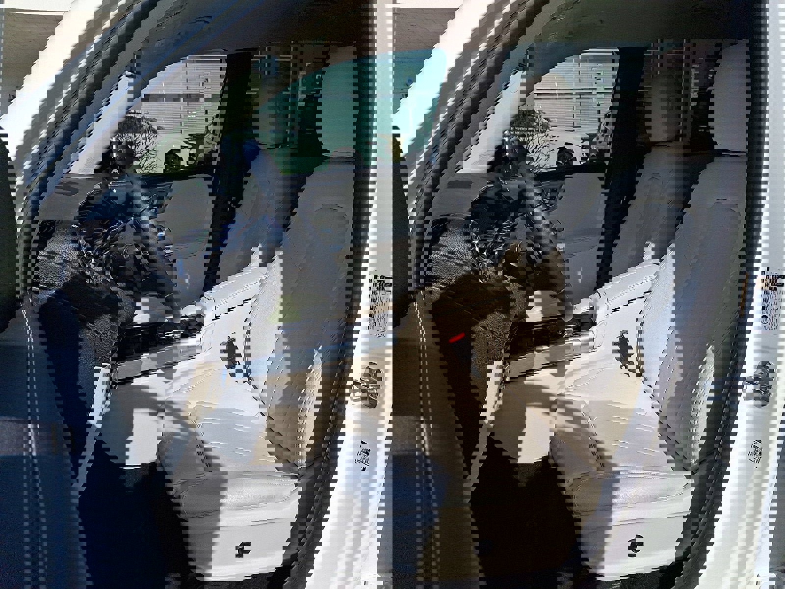 Used 2023 Mercedes-Benz EQB 300 4MATIC image 14