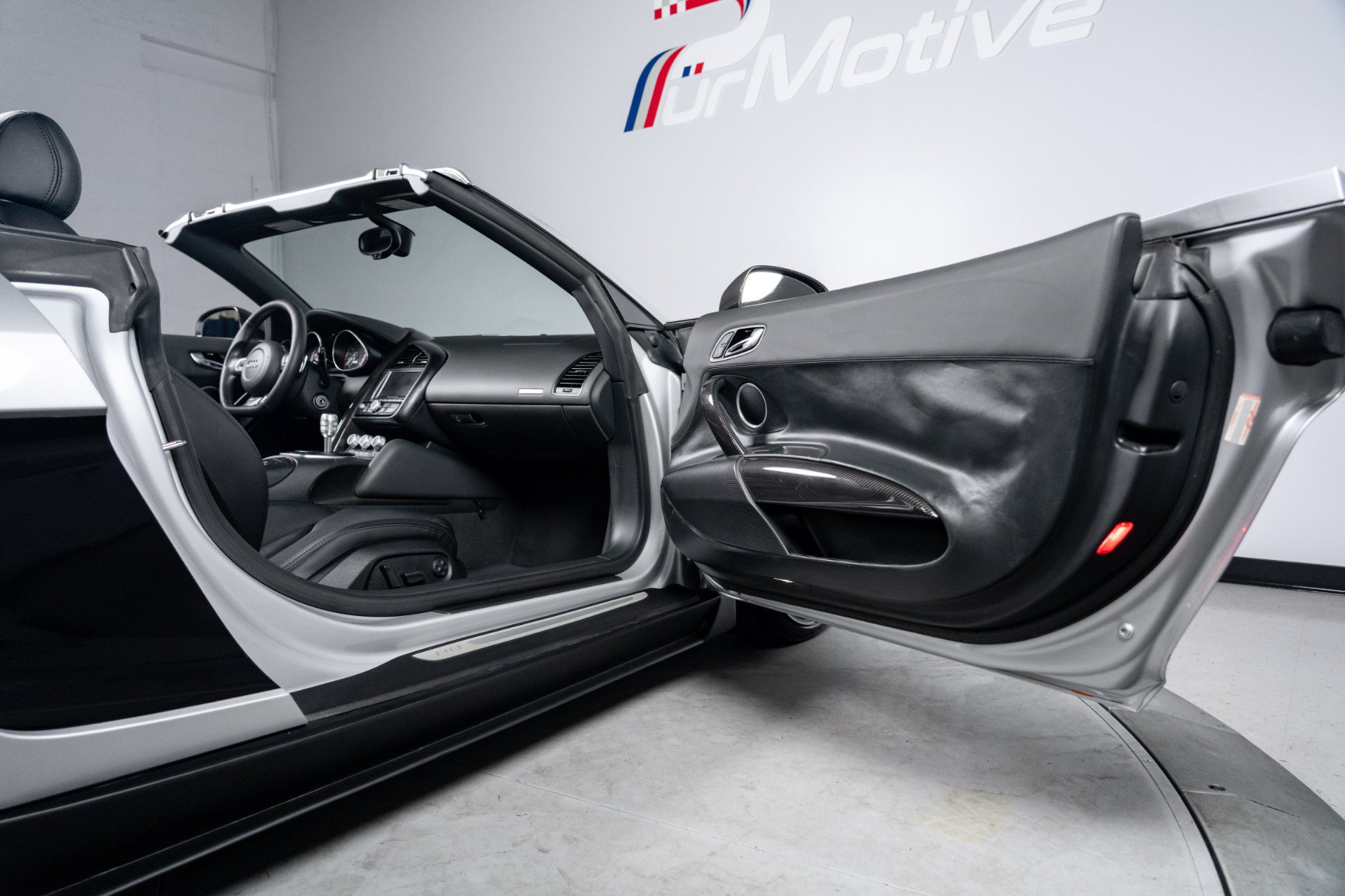 Used 2012 Audi R8 V10 AWD/4WD image 56