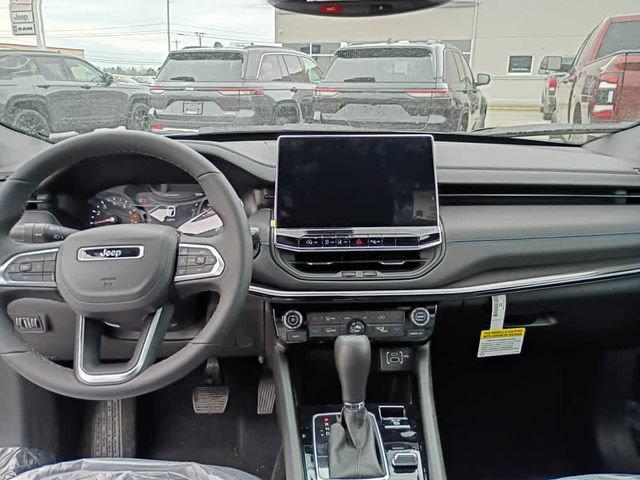 New 2026 Jeep Compass Limited AWD/4WD image 13