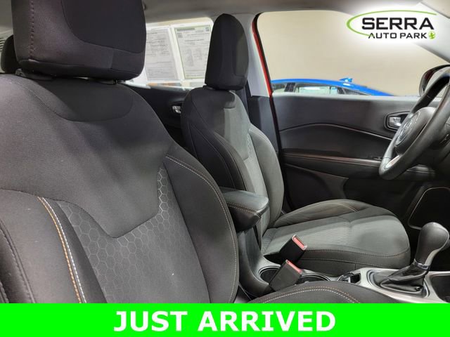 Used 2018 Jeep Compass Sport FWD image 15