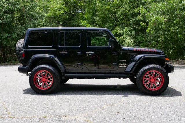 Used 2022 Jeep Wrangler Unlimited Sahara w/ Cold Weather Group AWD/4WD image 55