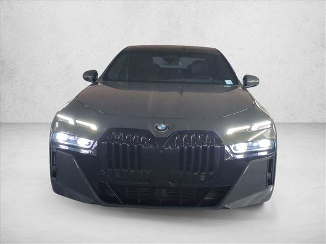 Used 2023 BMW 740i RWD image 2