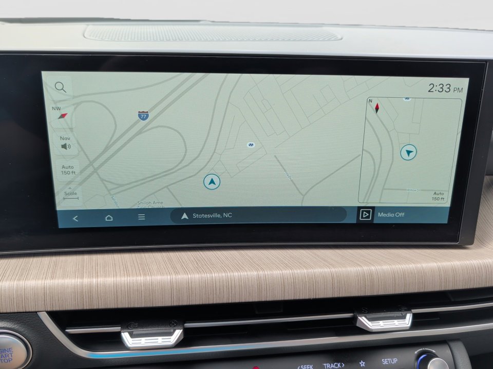 Certified 2025 Hyundai Sonata Limited FWD image 17