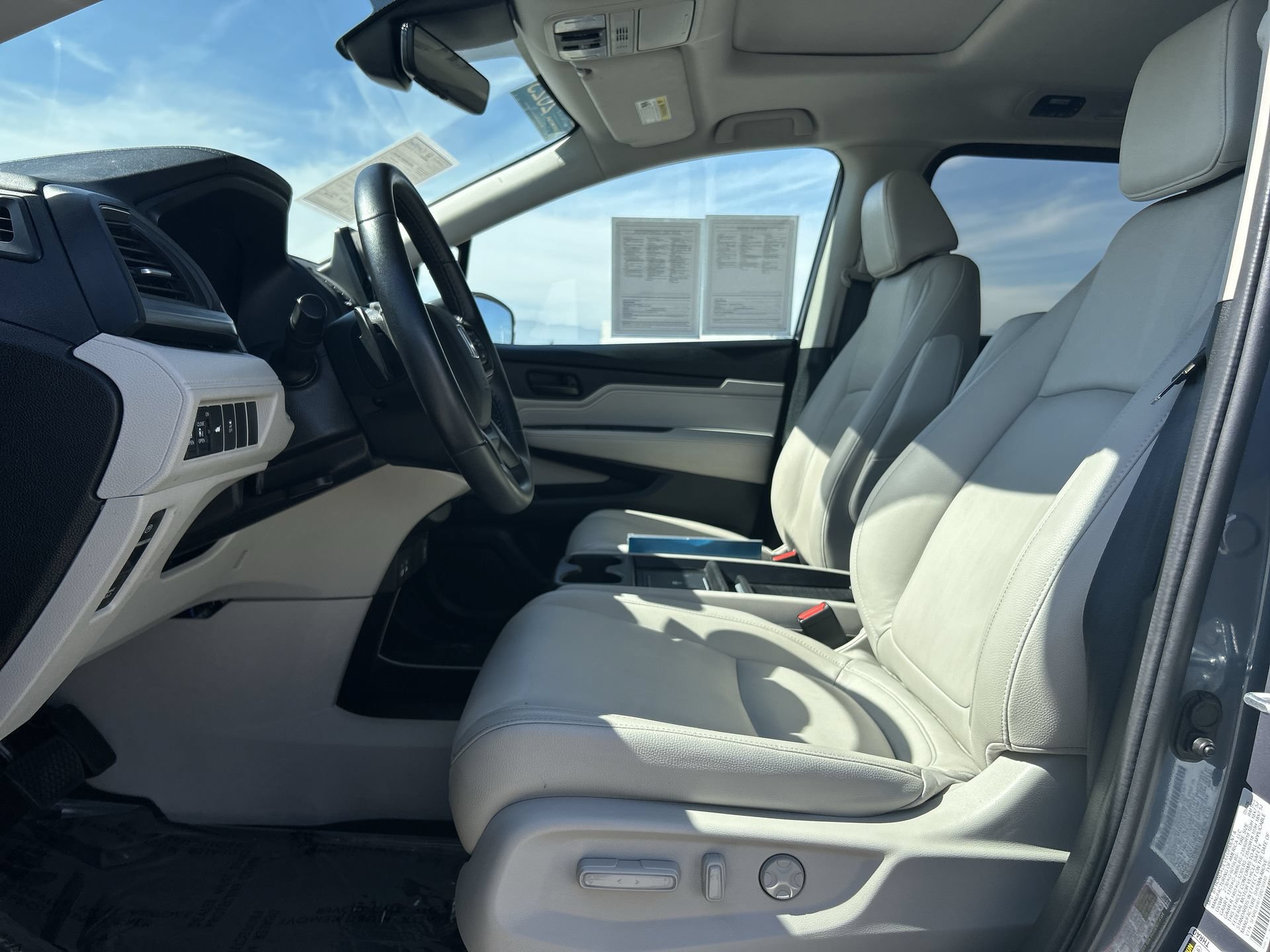 Certified 2025 Honda Odyssey EX-L image 13