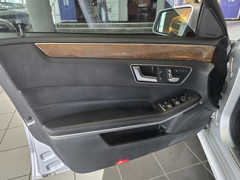 Used 2014 Mercedes-Benz E 350 4MATIC Sedan image 8