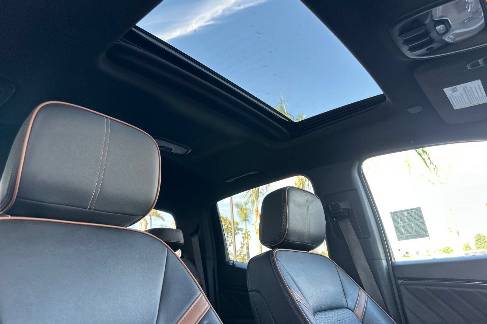 Certified 2023 GMC Canyon AT4 w/ AT4 Premium Package AWD/4WD image 17