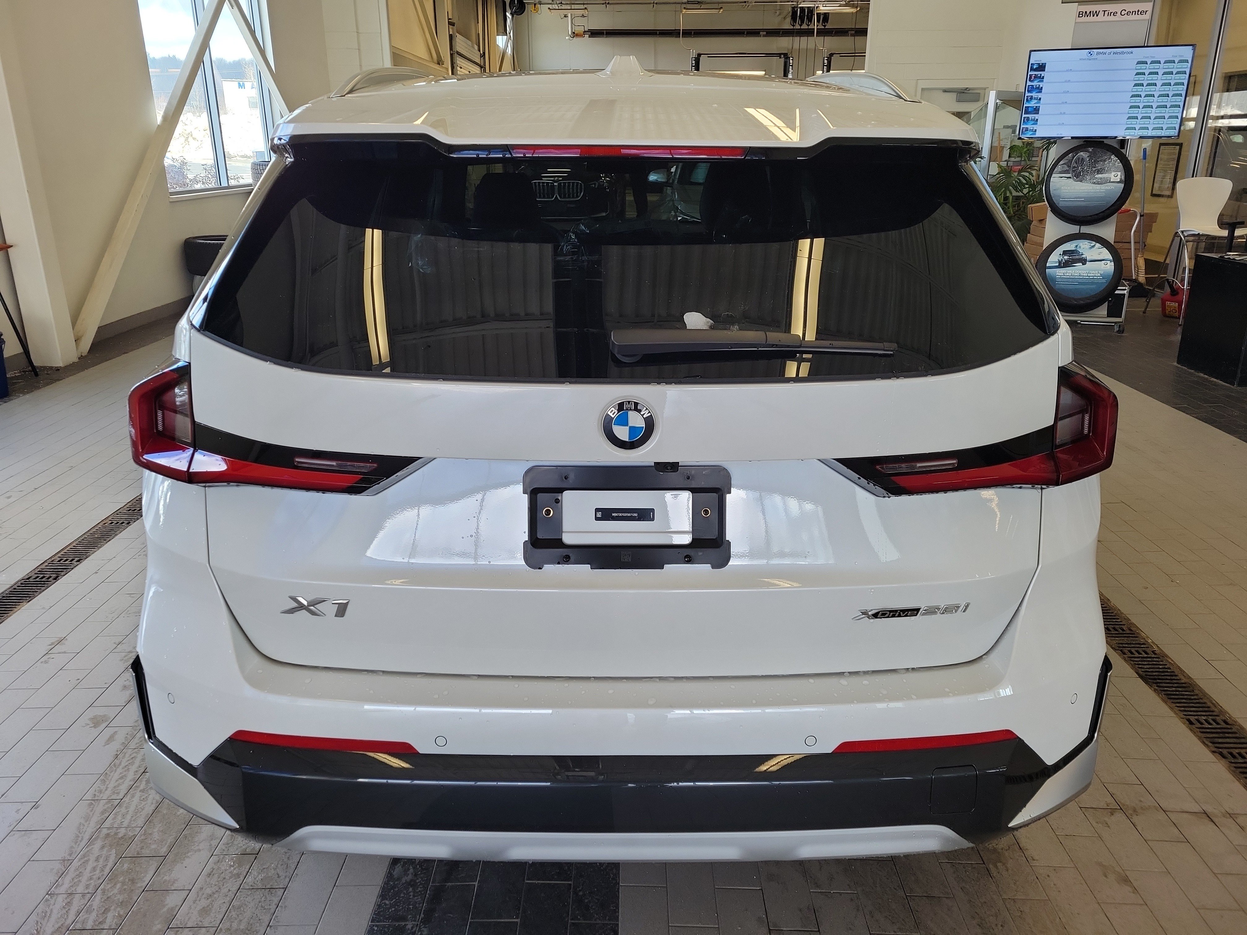 Used 2026 BMW X1 xDrive28i w/ Convenience Package AWD/4WD image 6