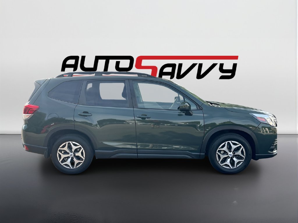 Used 2023 Subaru Forester Premium AWD/4WD image 8