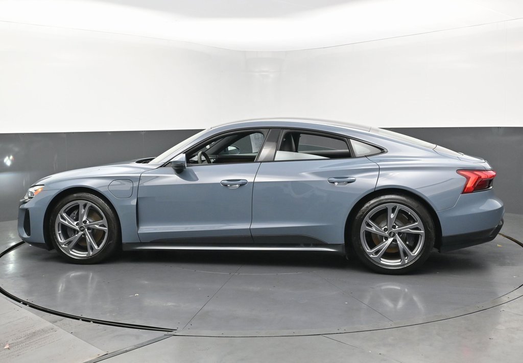 Used 2022 Audi e-tron GT Premium Plus image 8