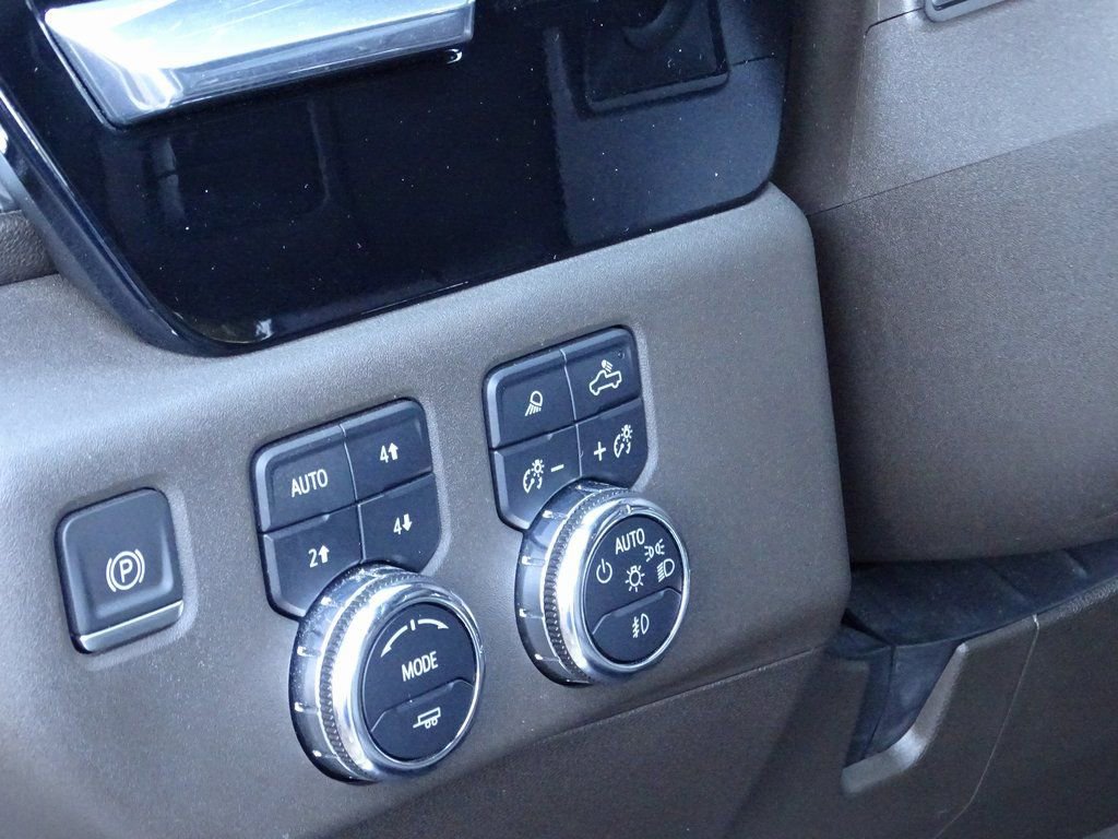Used 2024 GMC Sierra 2500 SLT w/ SLT Convenience Package image 15
