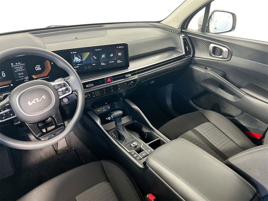 Certified 2024 Kia Sorento LX image 21