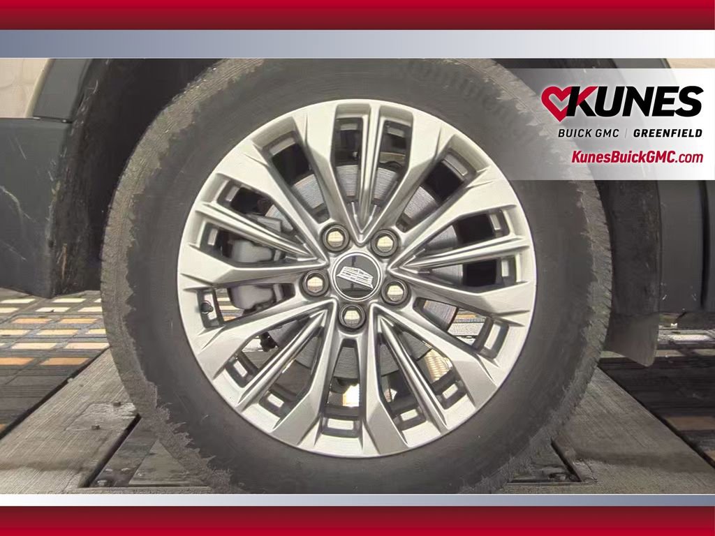 Used 2025 Cadillac XT4 Premium Luxury image 14