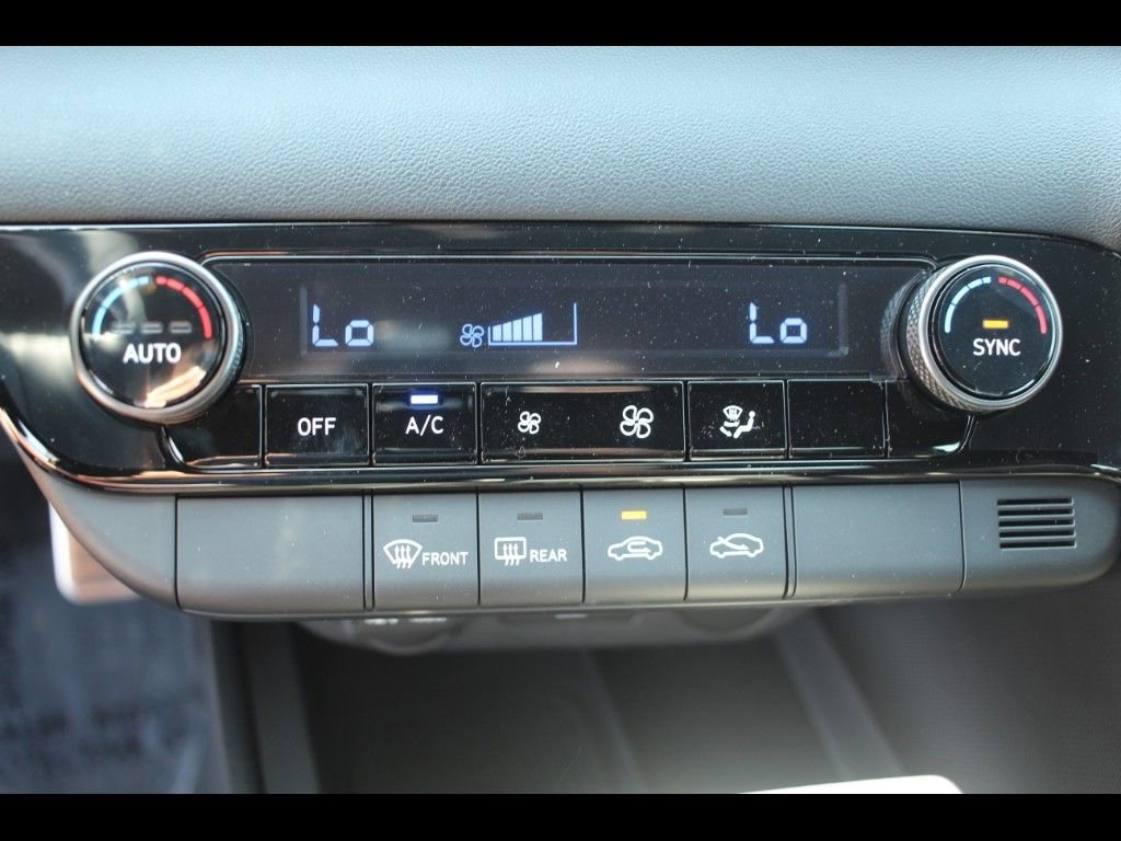 New 2025 Hyundai Elantra Sport w/ Cargo Package image 18