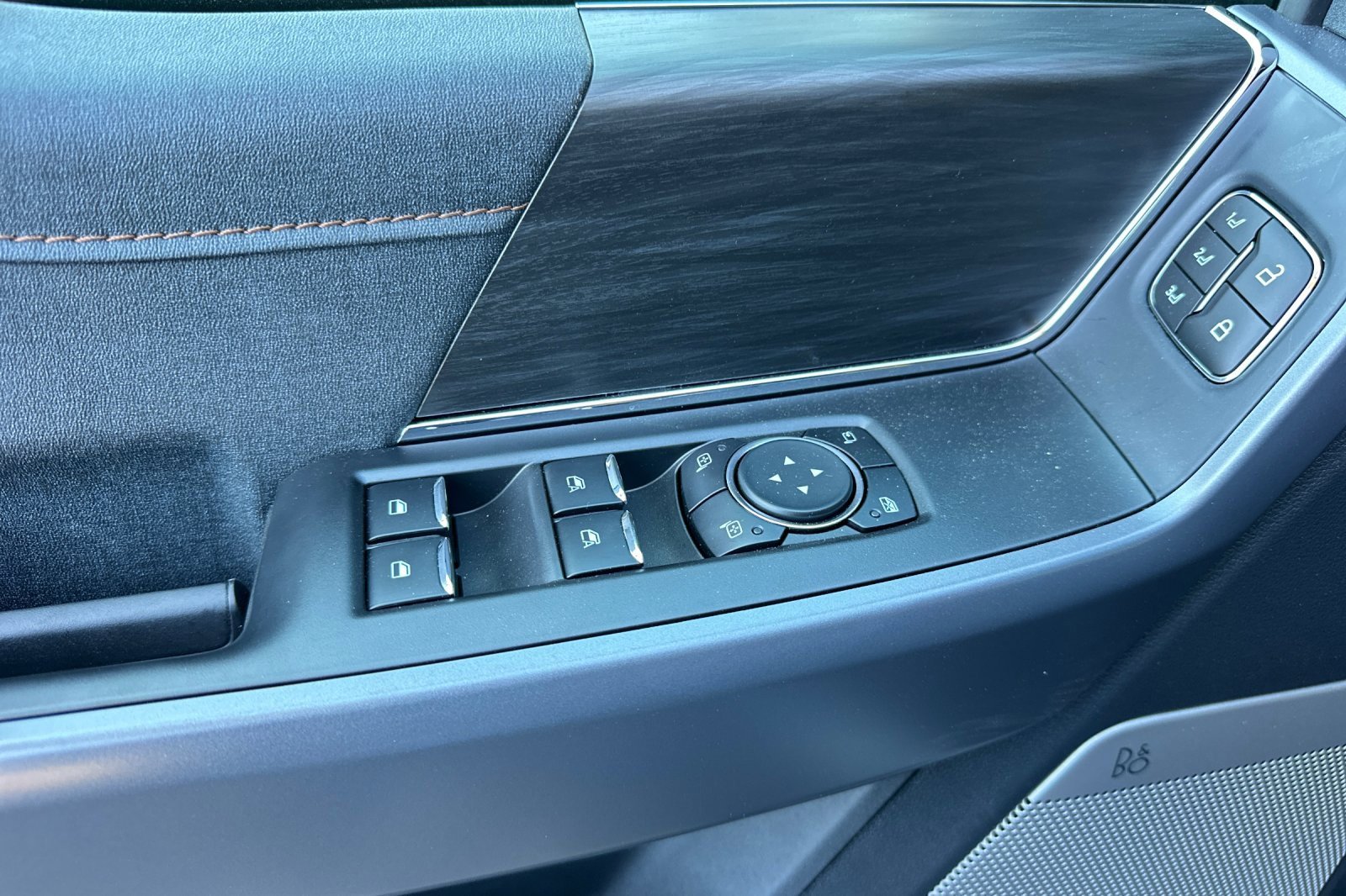 New 2025 Ford F150 Lightning Lariat image 10