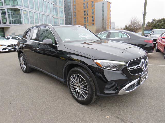 Used 2024 Mercedes-Benz GLC 300 4MATIC image 5