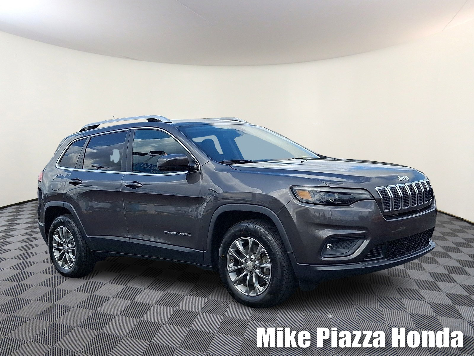 Used 2019 Jeep Cherokee Latitude Plus w/ Cold Weather Group