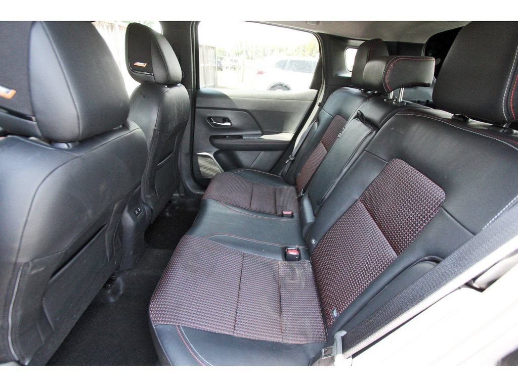 Used 2025 Nissan Kicks SR w/ SR Premium Package AWD/4WD image 14