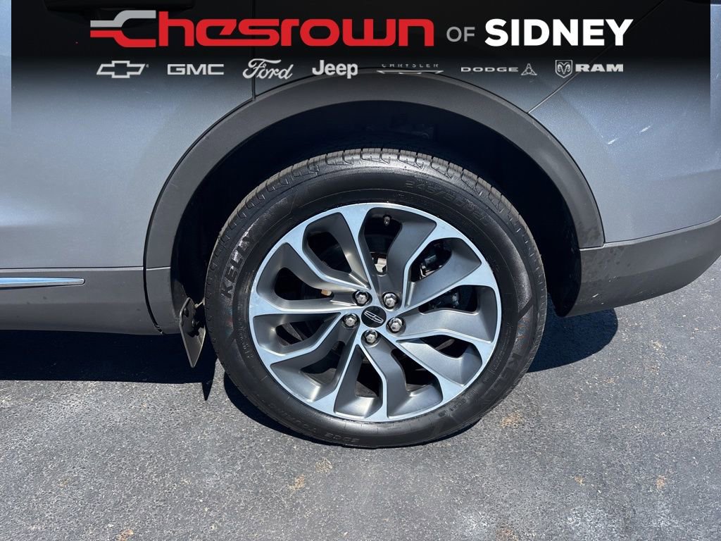 Used 2023 Lincoln Nautilus Reserve image 10