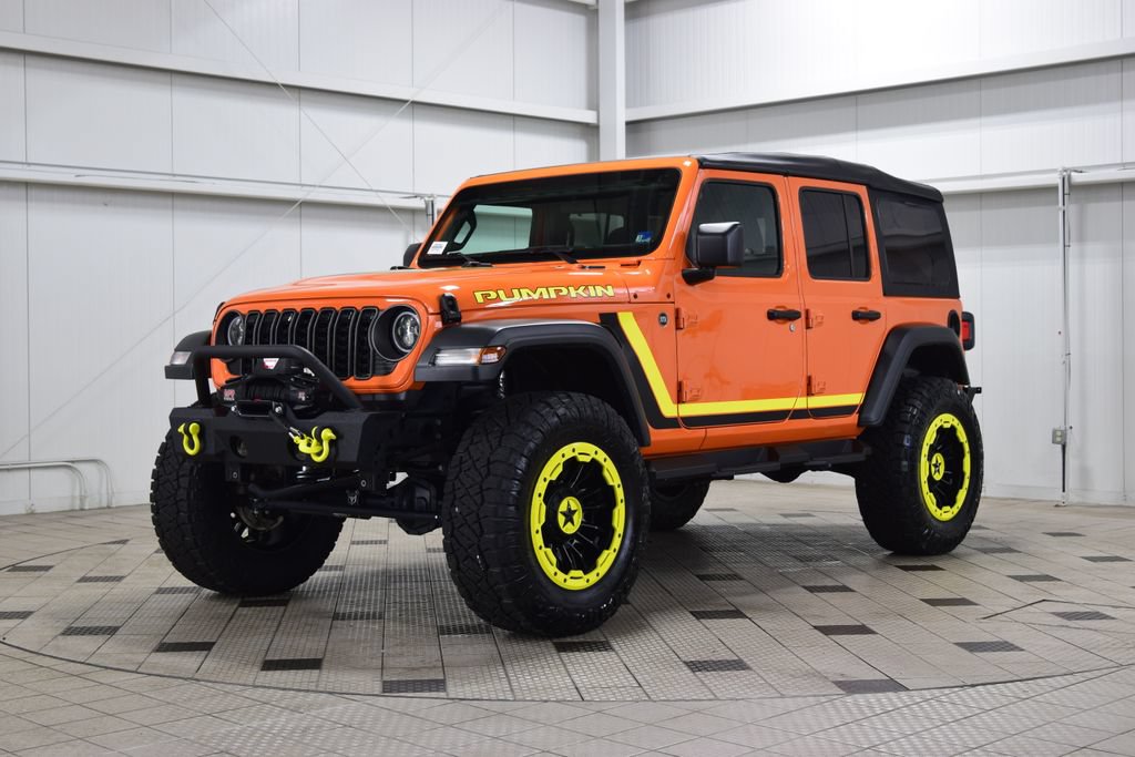 Used 2025 Jeep Wrangler Unlimited Sport AWD/4WD image 3