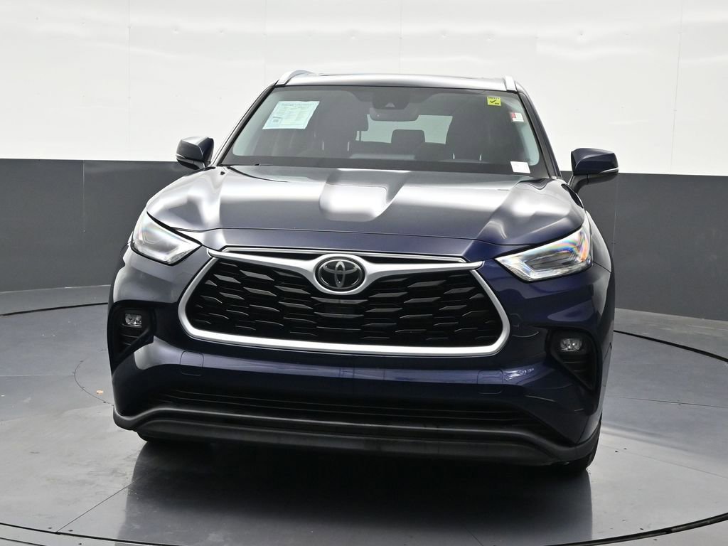 Used 2021 Toyota Highlander XLE FWD image 9