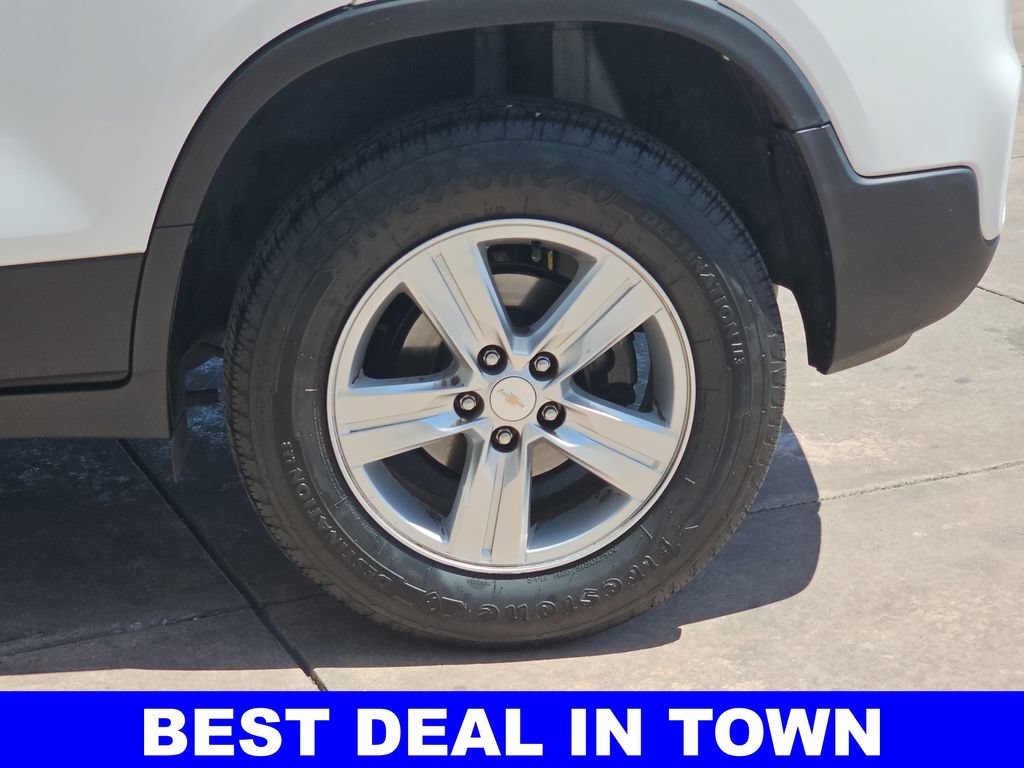 Used 2022 Chevrolet Trax LT w/ Driver Confidence Package AWD/4WD image 36