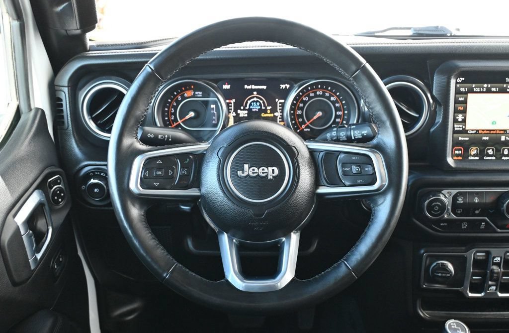 Used 2022 Jeep Wrangler Unlimited Sahara AWD/4WD image 16