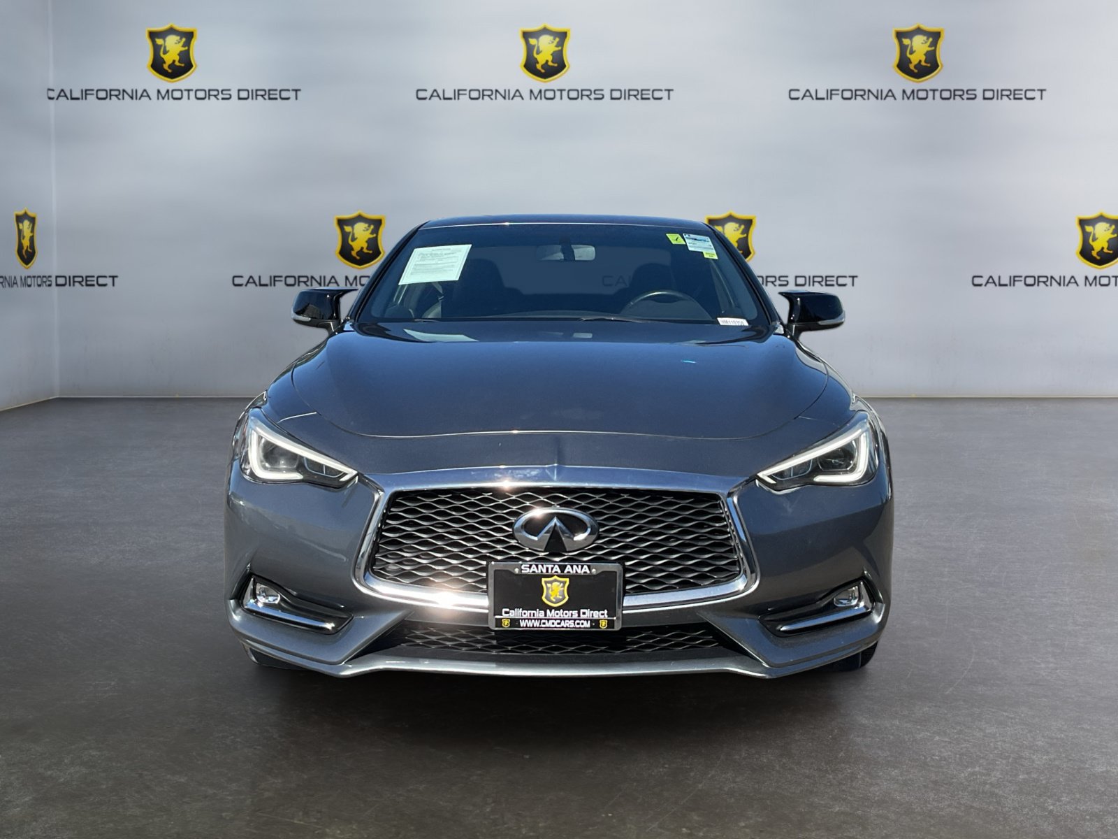 Used 2017 INFINITI Q60 2.0t w/ Moonroof Package RWD image 2