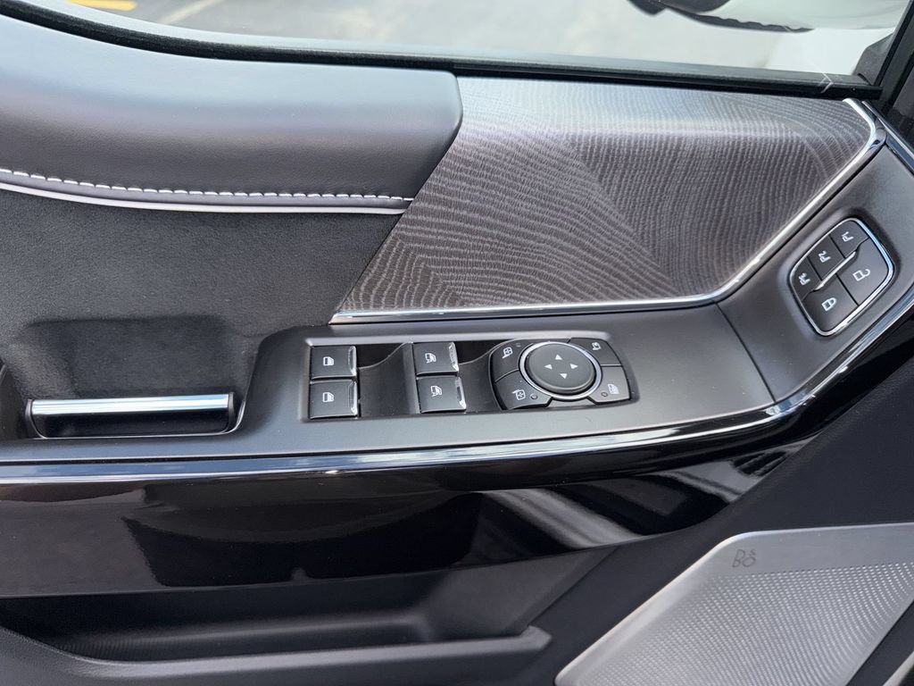 Used 2024 Ford F150 Lightning Platinum AWD/4WD image 15