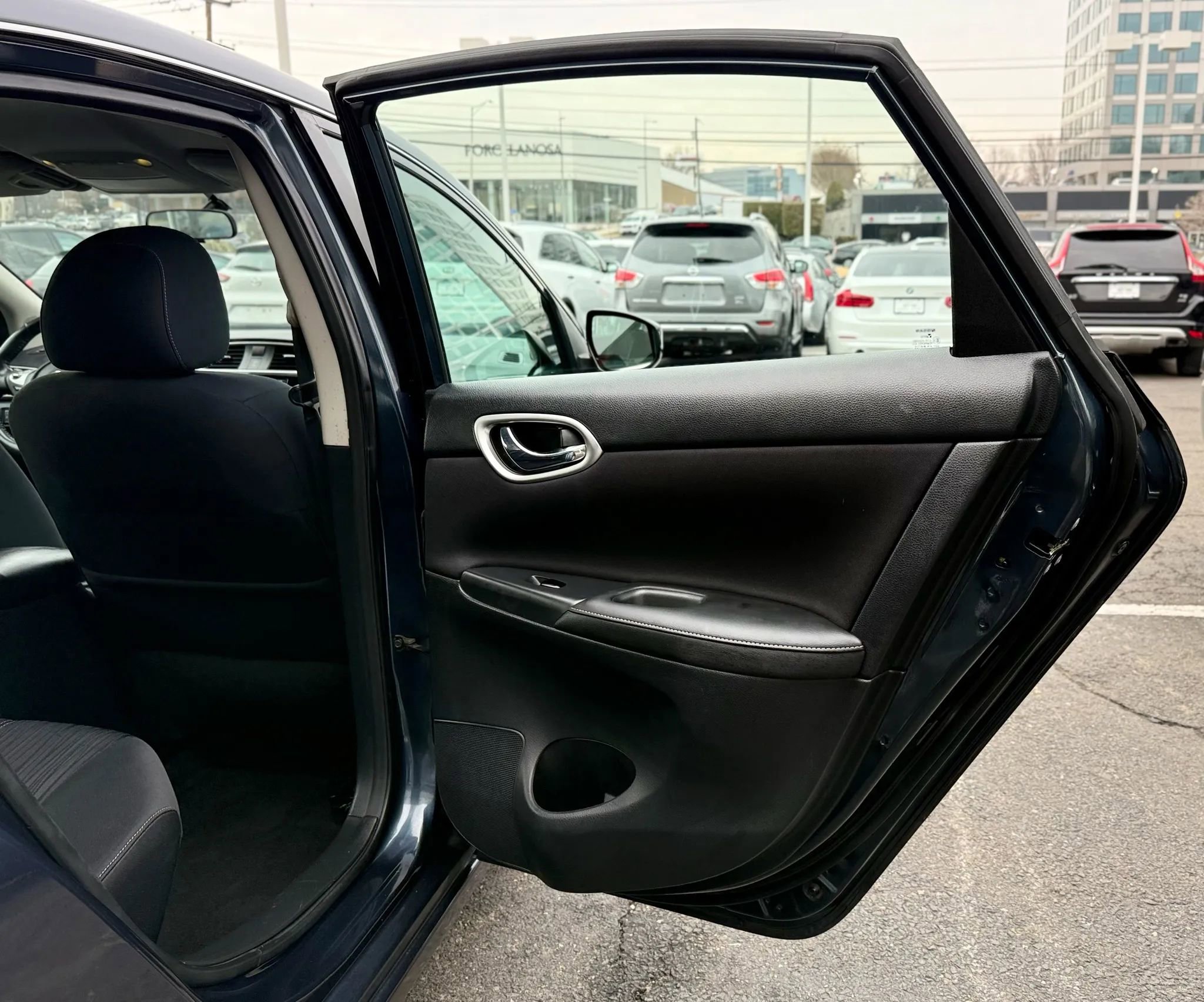 Used 2017 Nissan Sentra SV image 28