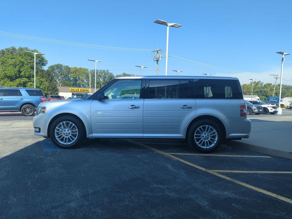 Used 2017 Ford Flex SEL w/ Equipment Group 202A AWD/4WD image 6